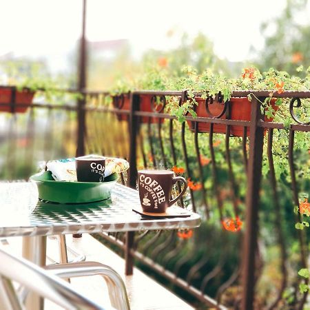 Apulum Gardens Hotel Alba Iulia Buitenkant foto
