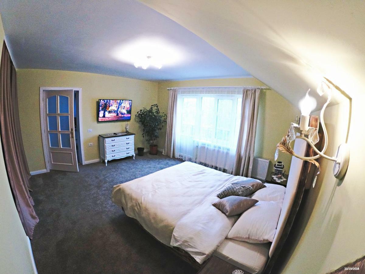 Apulum Gardens Hotel Alba Iulia Buitenkant foto